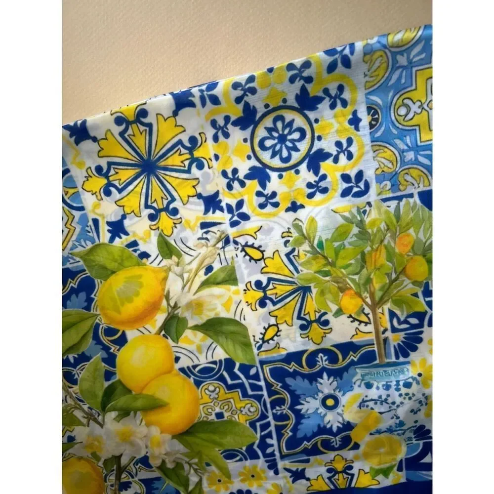 Lemons scarf P117